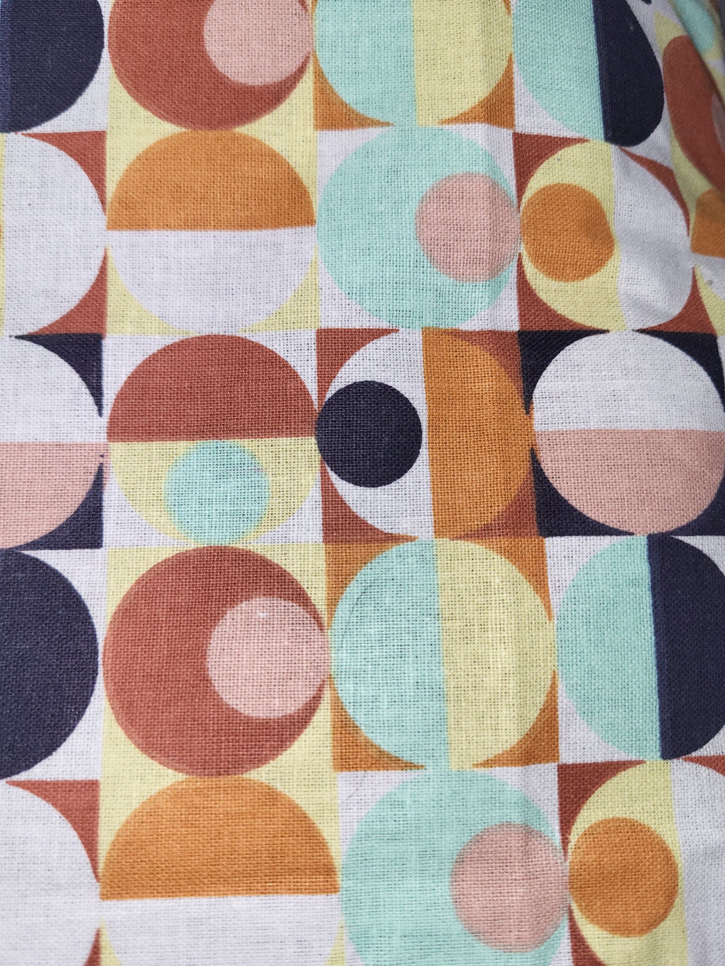 Geometric Print Cotton Cushion: Rustic Autumn Decor (40x40cm)