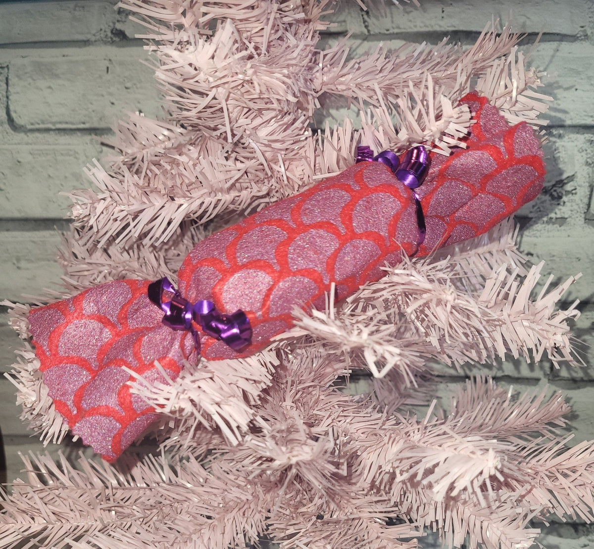 Handmade Geometric Christmas Crackers: Eco-Friendly Decor, Set of 5 - KJ Designs