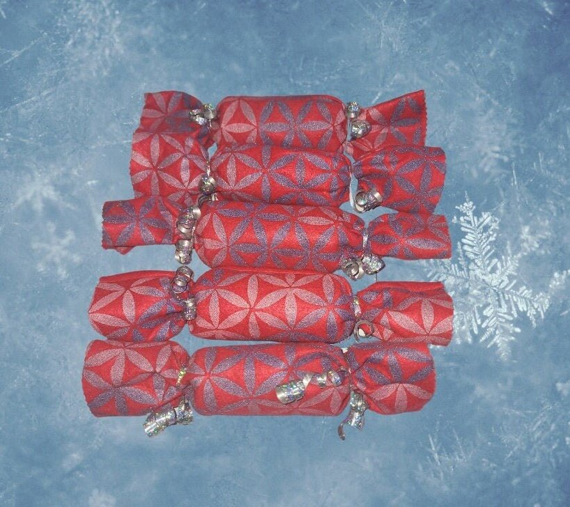 Handmade Sustainable Christmas Crackers: Handprinted Eco Decor (Set of 5) - KJ Designs