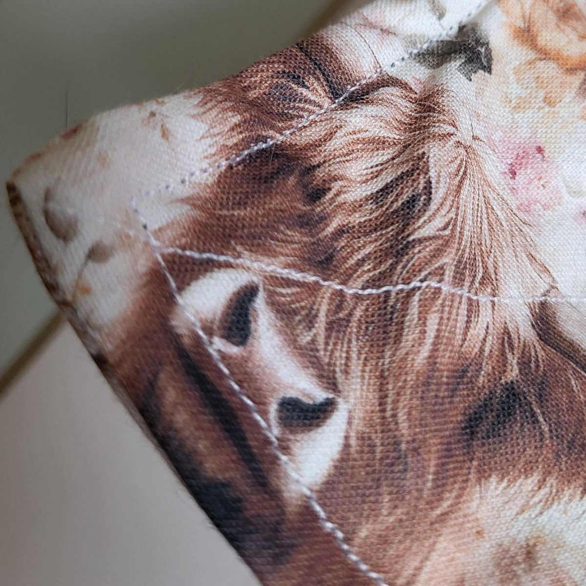 Highland Cow Bowl Cozy: Floral Farmhouse Decor - KJ Designs