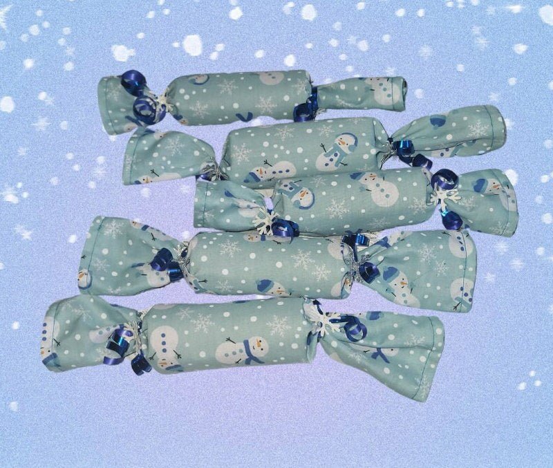Set of 5 Handmade Fabric Christmas Crackers: Snowman Print Holiday Decor - KJ Designs